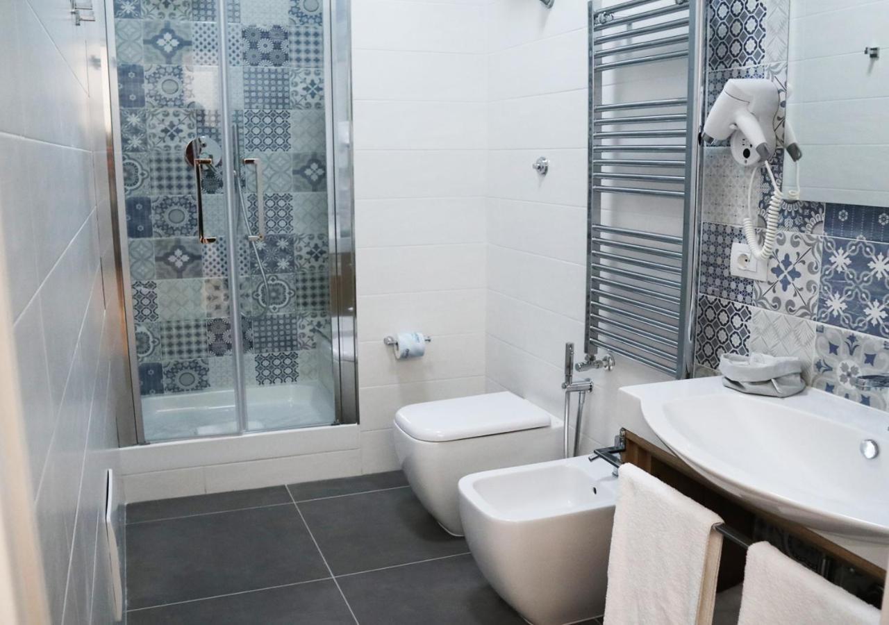 Residenza La Reggia Bed & Breakfast Caserta Ngoại thất bức ảnh