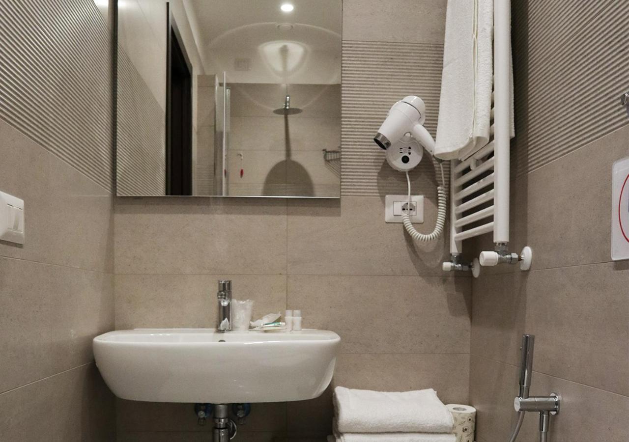 Residenza La Reggia Bed & Breakfast Caserta Ngoại thất bức ảnh